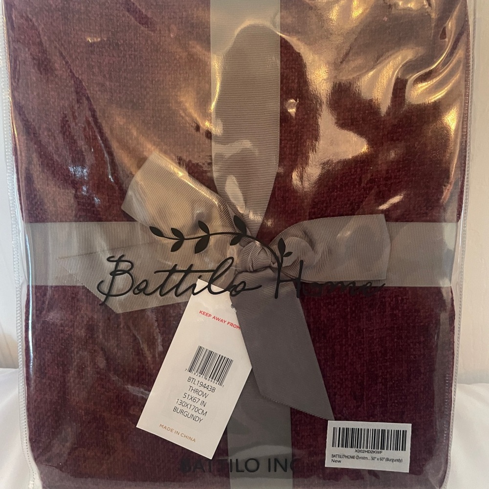 Battilo Home Comfy Burgundy Throw ~ NWT